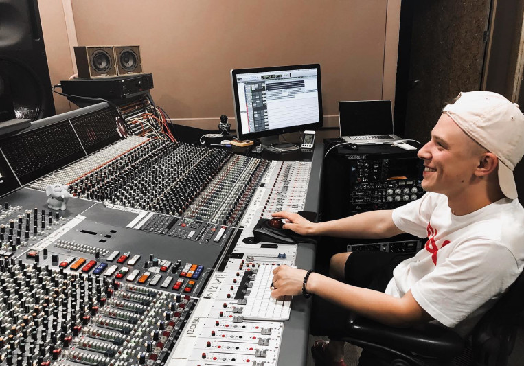 revolutionmixing on SoundBetter