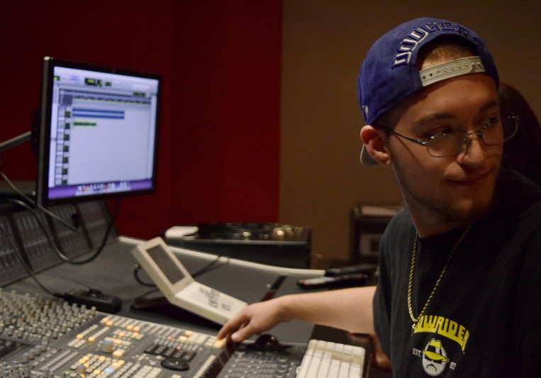 Israel Hernandez on SoundBetter