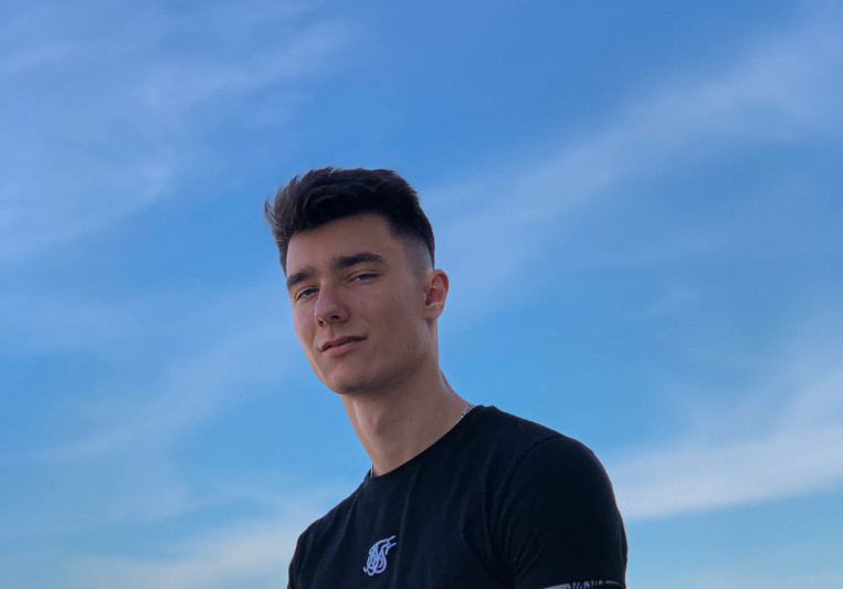 Alex on SoundBetter