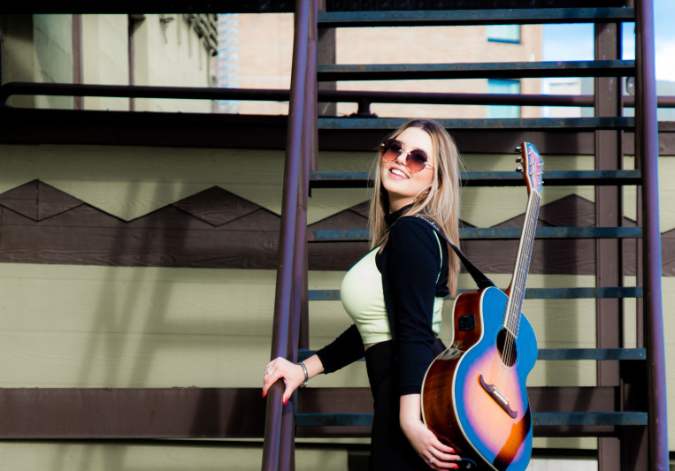 Lauren Spencer-Smith on SoundBetter