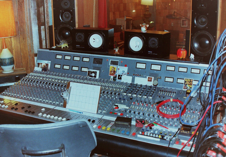 Omar Akrouche on SoundBetter