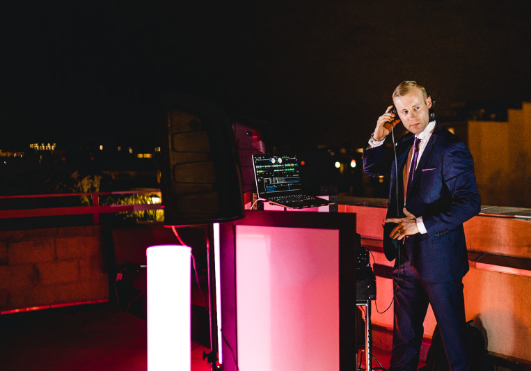 Valoramous on SoundBetter