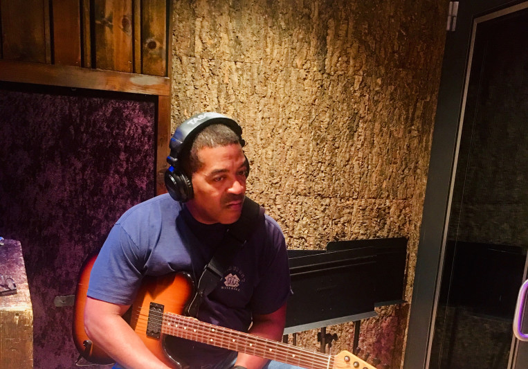 Ronny Smith on SoundBetter