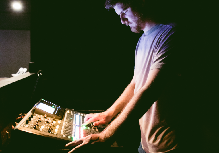 Aaron Hemingway on SoundBetter