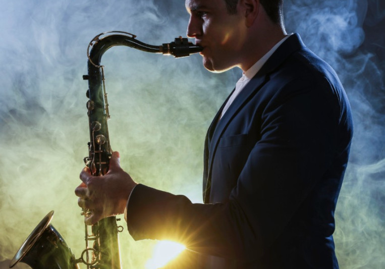 Oli Nezhati on SoundBetter