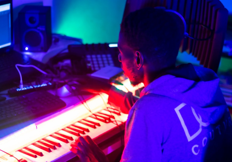 Stones Moyo on SoundBetter