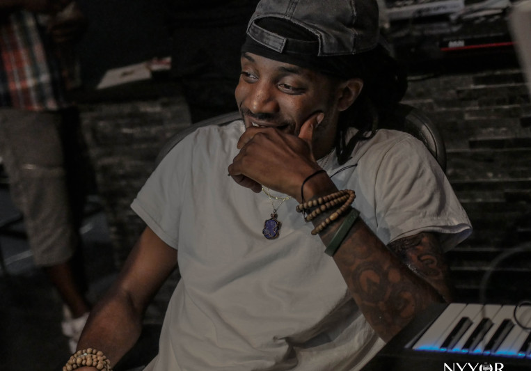 Omega Tha King on SoundBetter