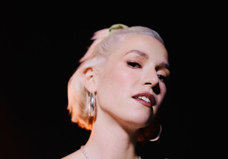 FLEUR ROUGE on SoundBetter