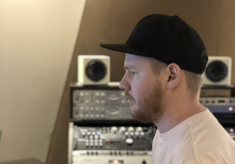Mixer_drummer on SoundBetter