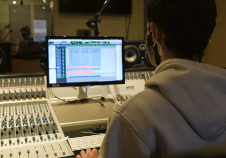 Alec on SoundBetter