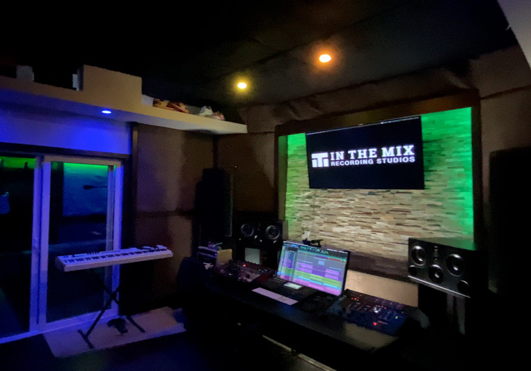 In The Mix Recording Studios on SoundBetter
