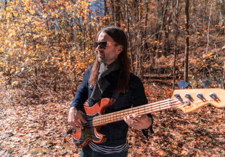 Roy Mitchell-Cárdenas on SoundBetter