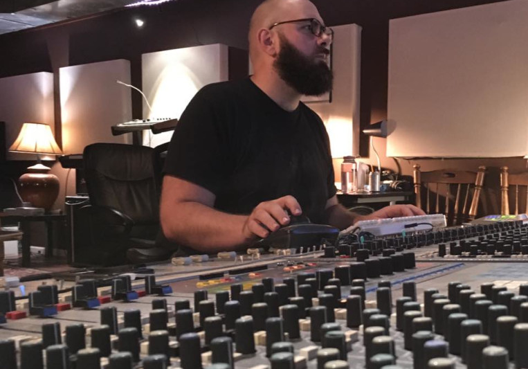 Robbie Simmons on SoundBetter