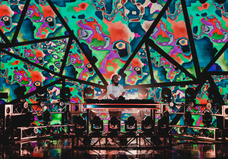 Jordan Schneider on SoundBetter