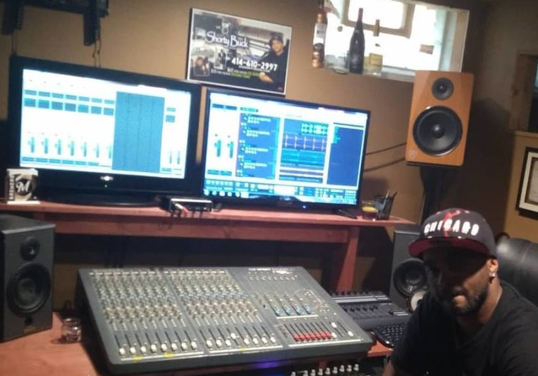 dj buck studio on SoundBetter