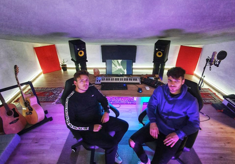 2Hounds on SoundBetter