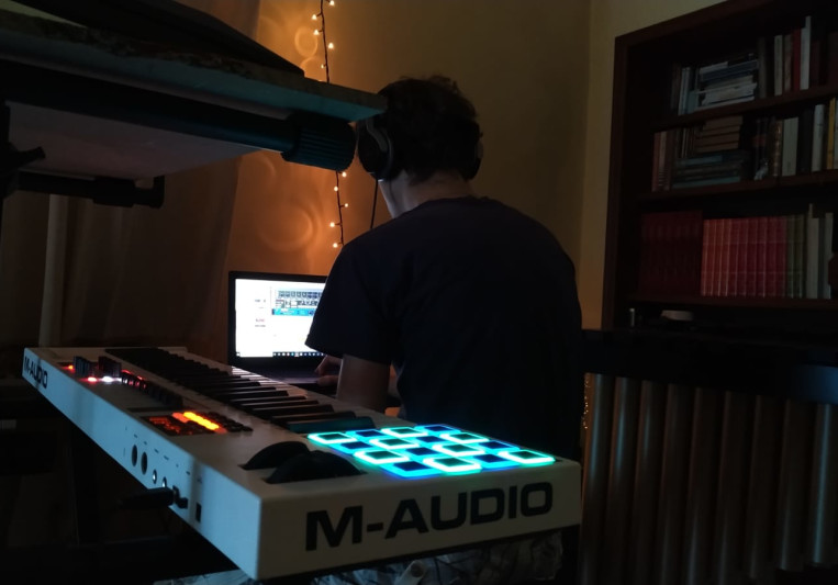 Vnliketheocean on SoundBetter