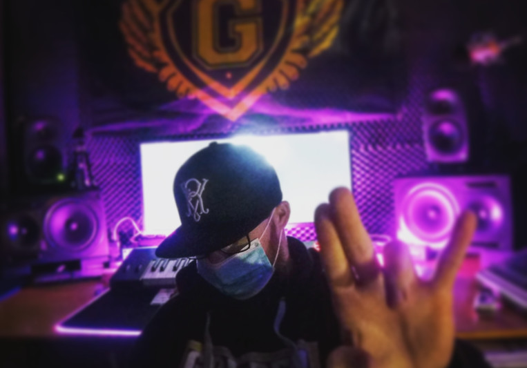 VR GoldenMusic on SoundBetter