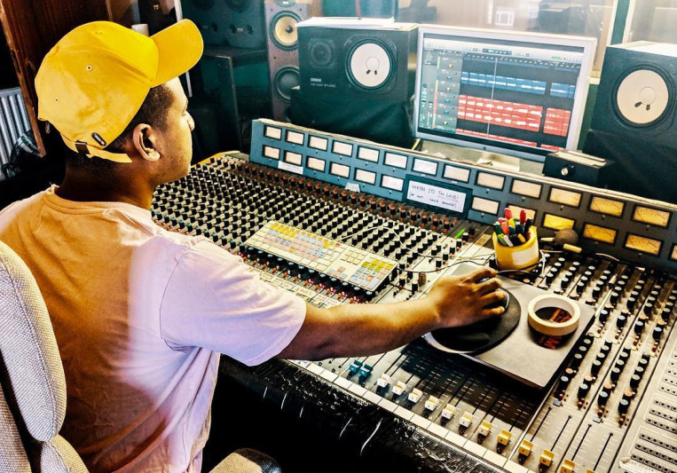 Mastered by Marcus on SoundBetter