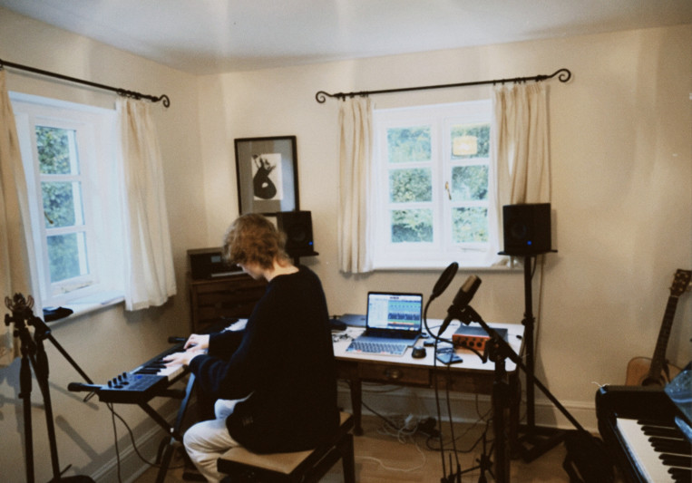 Sam Hodder on SoundBetter