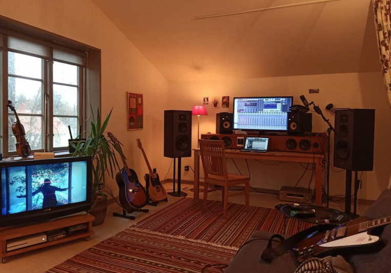 Giles Stocks on SoundBetter