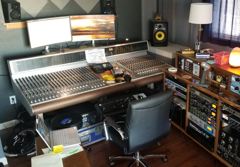 Leyden Studio on SoundBetter