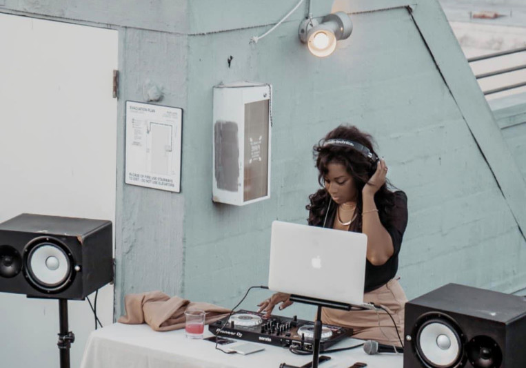 CAИDI on SoundBetter