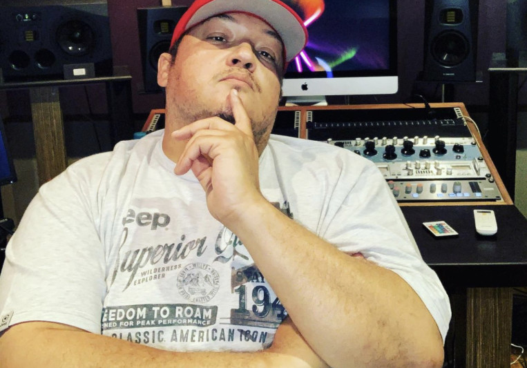 NeilT Music Studios on SoundBetter