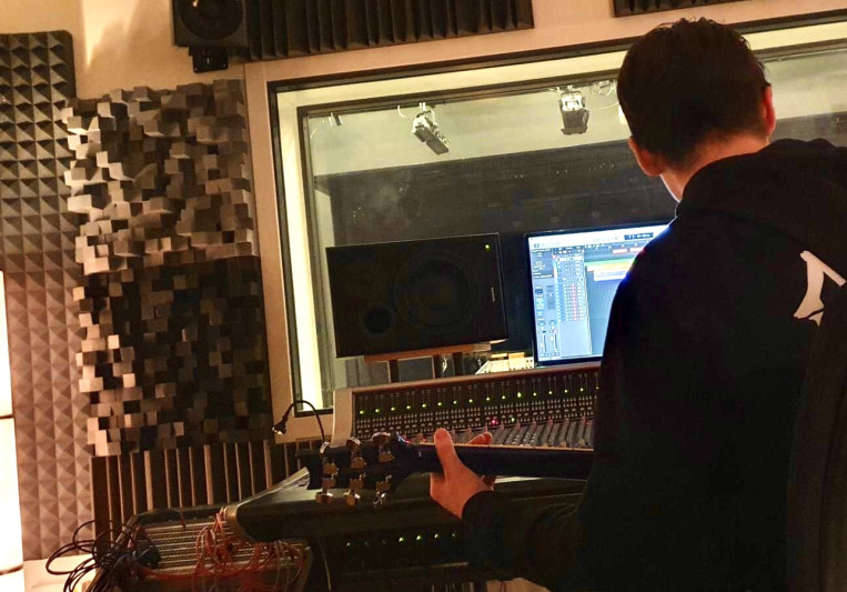 Walter Hamilton on SoundBetter