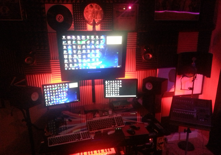8 BIT WIT on SoundBetter