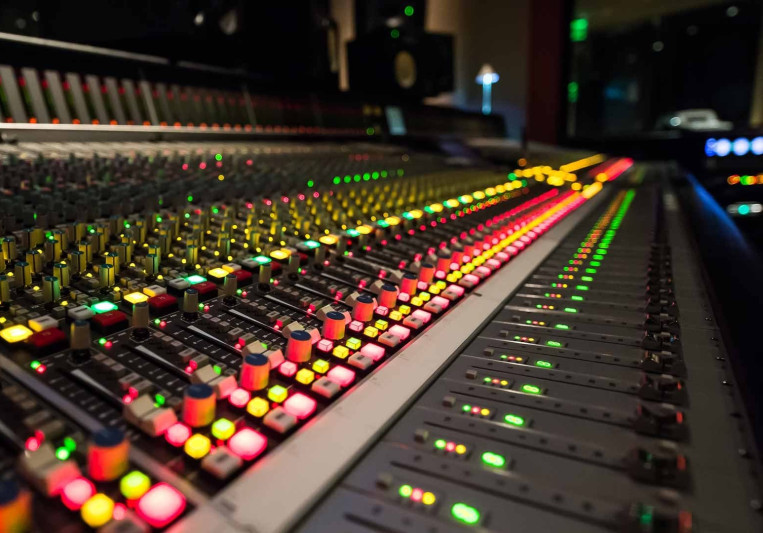 James Pro Engineer on SoundBetter