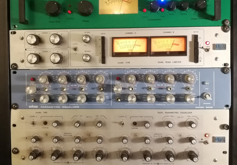 LOMONOSOV on SoundBetter
