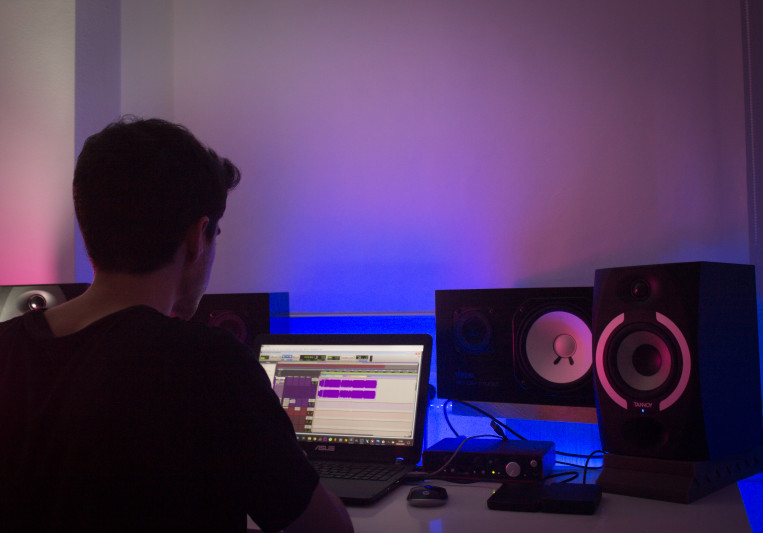 Ignite Studio on SoundBetter