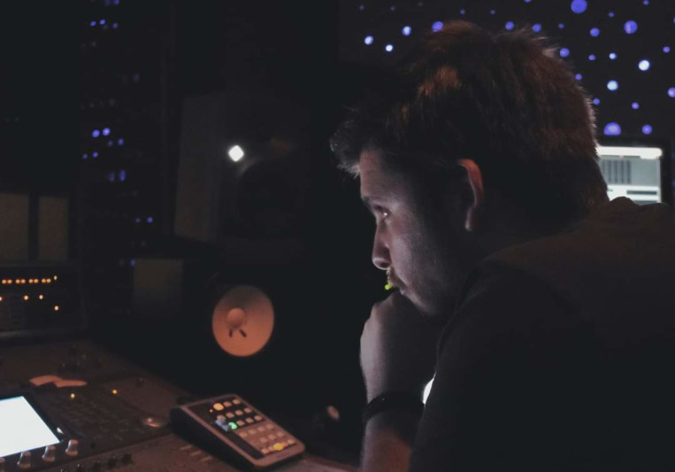 Balanced studio on SoundBetter