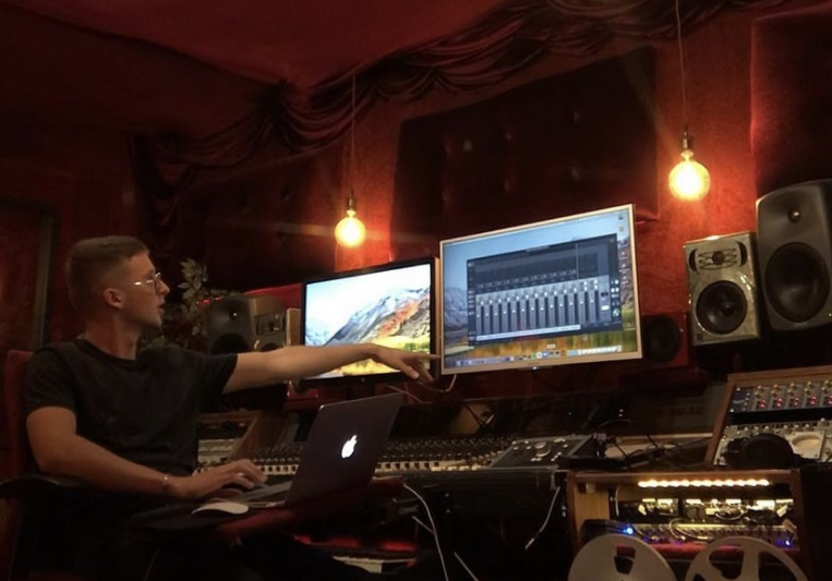 Miles Jacobs on SoundBetter