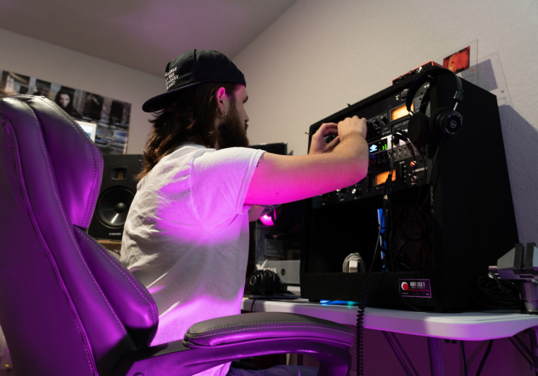 Brick&Mortar Audio Connection on SoundBetter