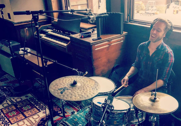 Johnny Syn on SoundBetter
