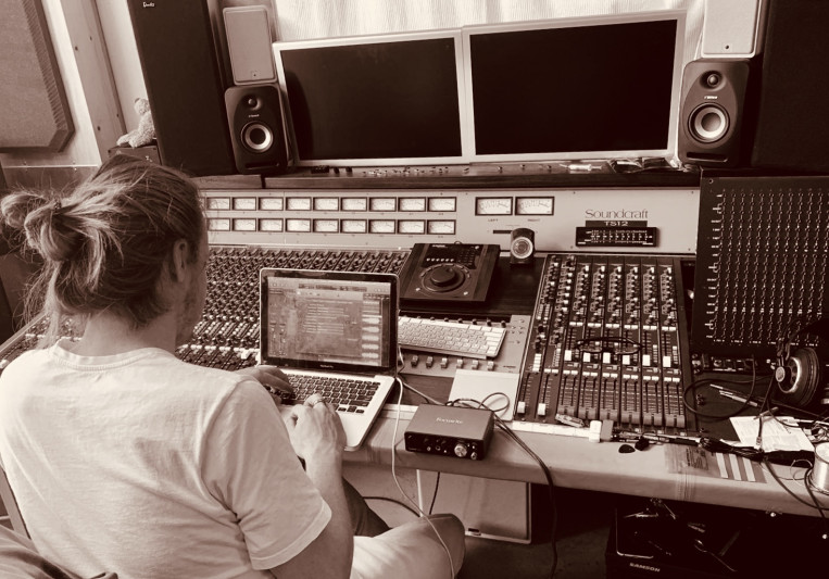 Pieter van Vleuten on SoundBetter