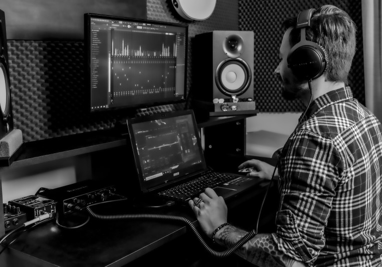 Curtains Music Production on SoundBetter