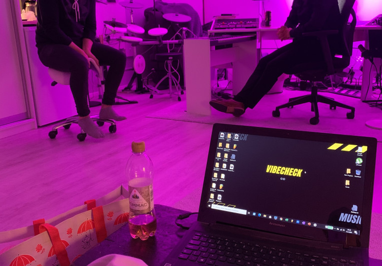 Aku Mäki on SoundBetter