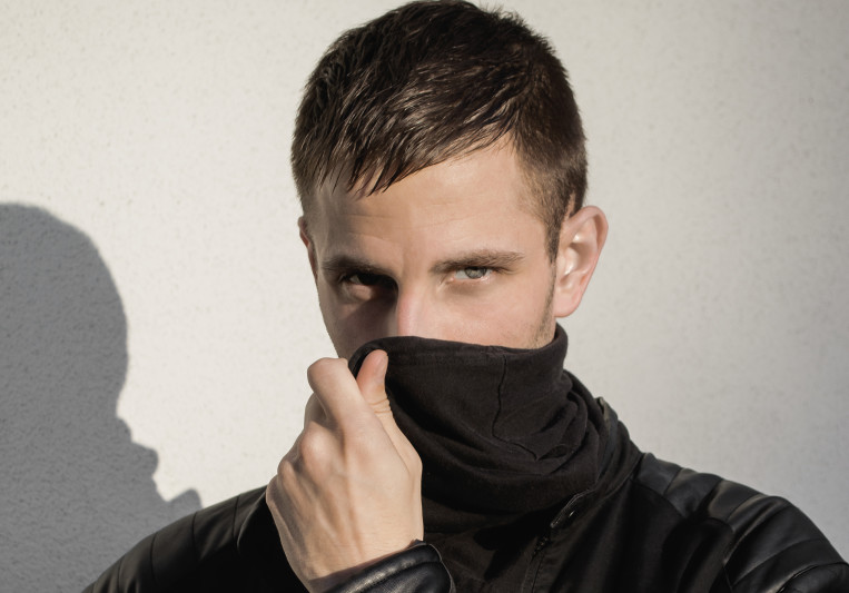Alex Zelenka on SoundBetter