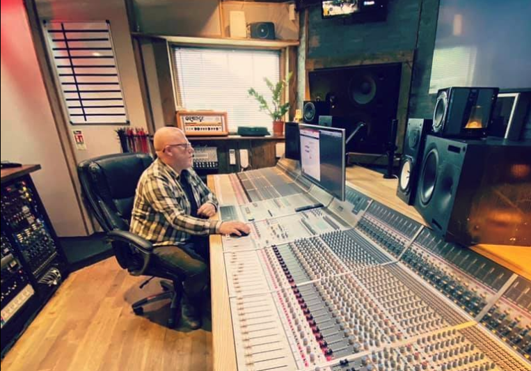 Gareth Young on SoundBetter