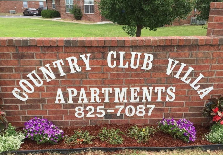 Country Club Villa Apartments on SoundBetter