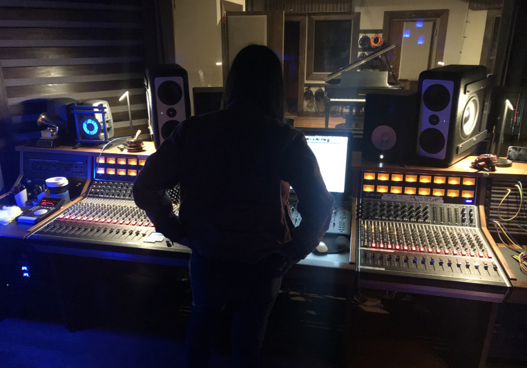 Ryan Avinger on SoundBetter