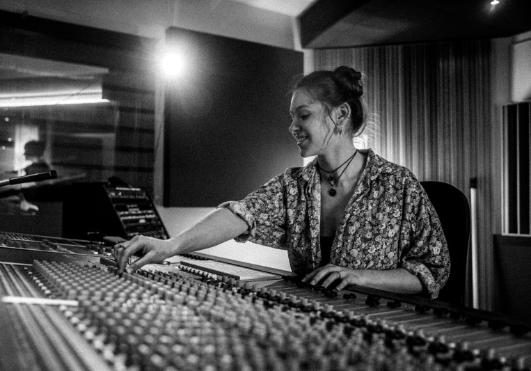 Ev on SoundBetter