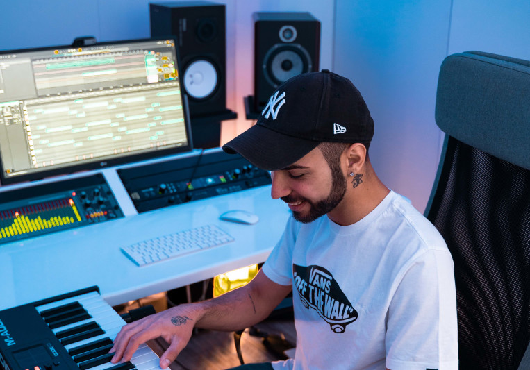 KAJ on SoundBetter