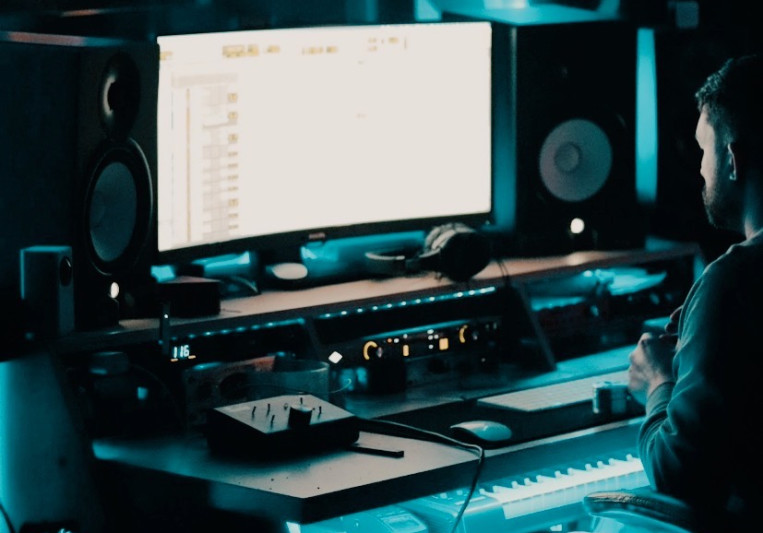 Summerset Recording Studio on SoundBetter