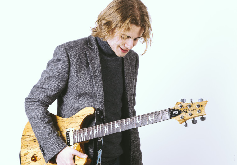 Dominic Johnson on SoundBetter