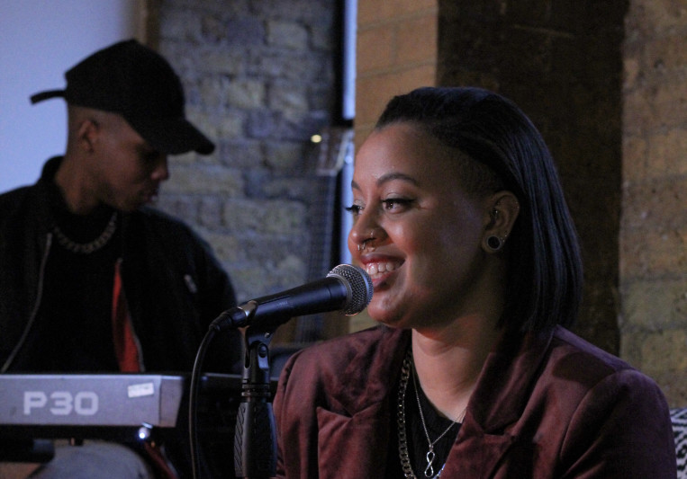 Courtney on SoundBetter