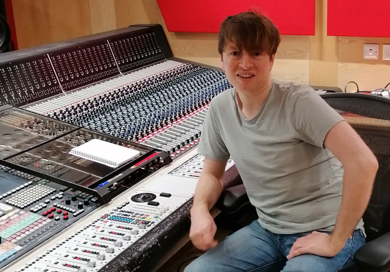Mick Morrison on SoundBetter